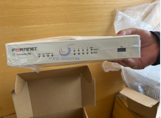 Fortinet FG-30E Проводный брандмауэр 900 тысяч одновременных сеансов для надежной безопасности