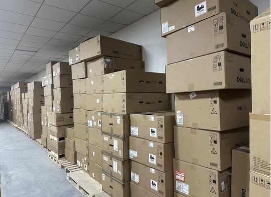 Готовы к поставке Dell PowerEdge R760 2U Rack Server с 2,1 ГГц процессором основной частоты